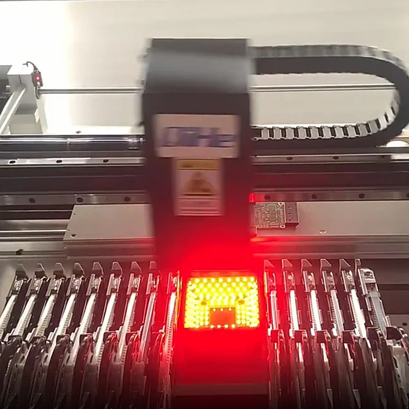 Máquina automática de seleção e colocação de SMT, 4 cabeças com sistema visual de câmeras para linha de produção LED PCB BGA