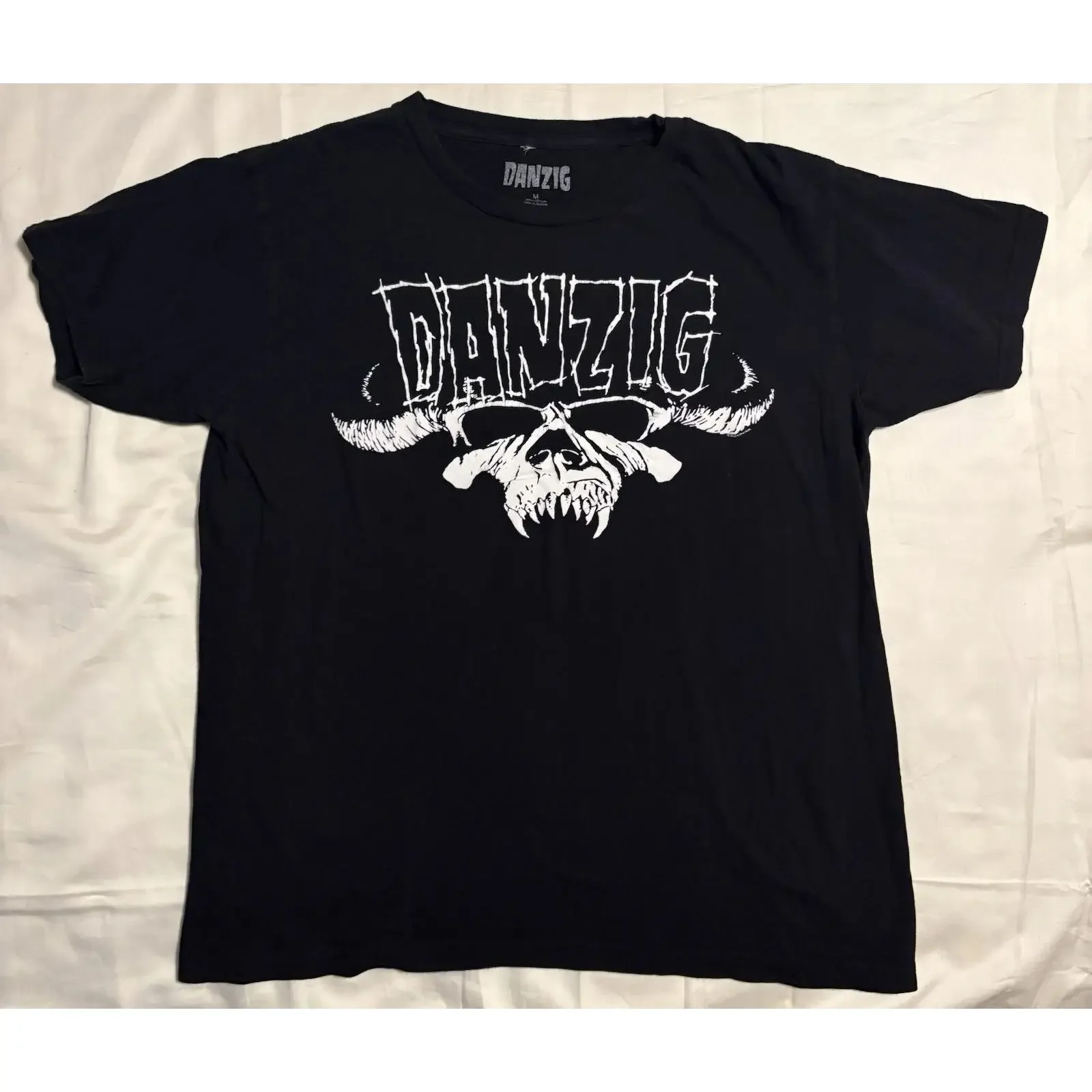 Danzig Skull T Shirt Size M Rock Metal Pop Culture vintage Washed Stretched fashion Versatile homme Slightly