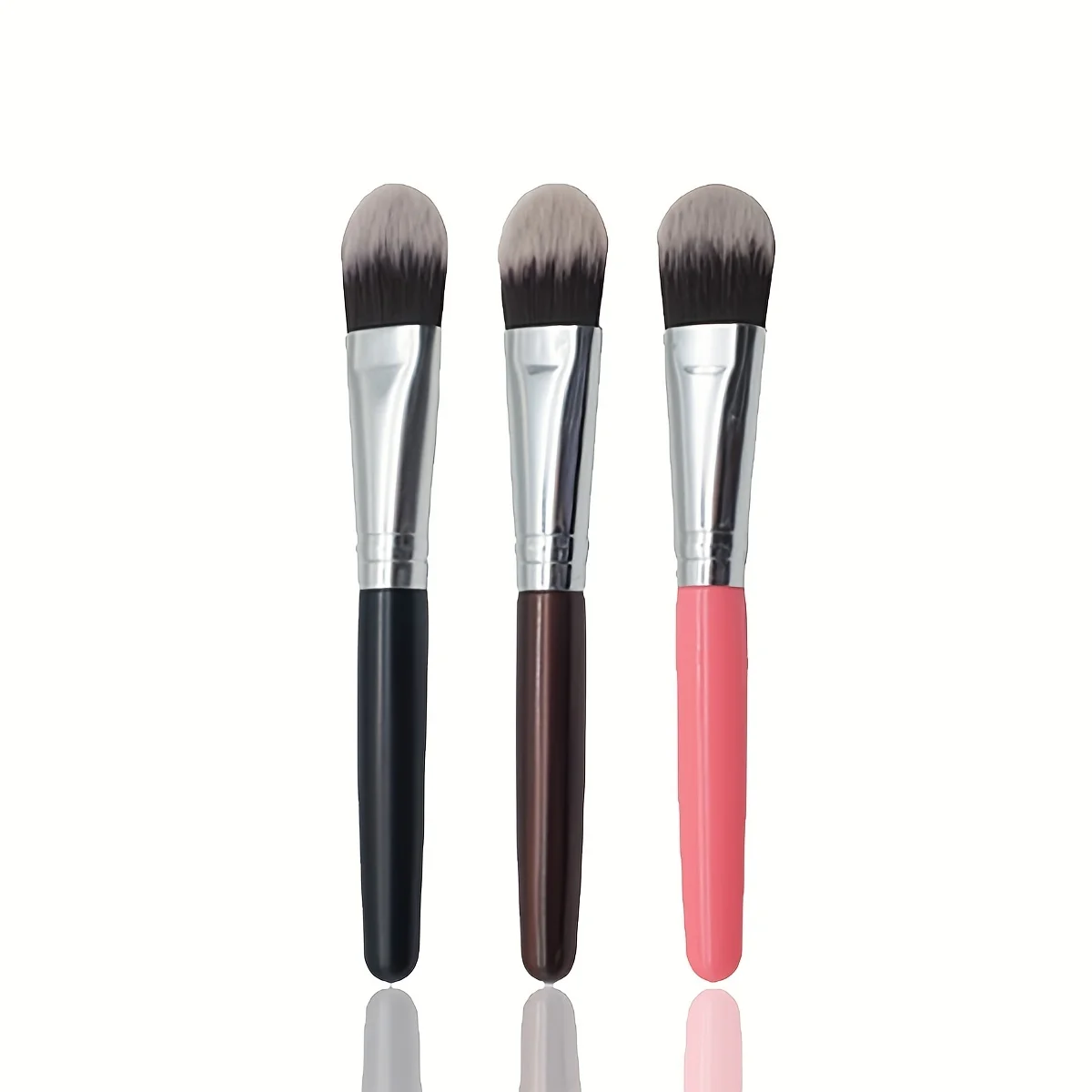 Classic lip-shaped foundation brush, suitable for liquid and cream-based foundation, can create a seamless makeup effect