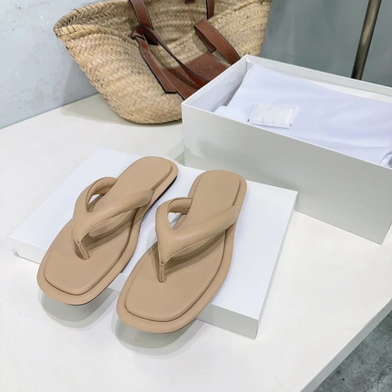 

To summer new French Square Head leather real flip flops women antiskid flat Outwear sole soft clip feet flip flops beach sandals slippers women