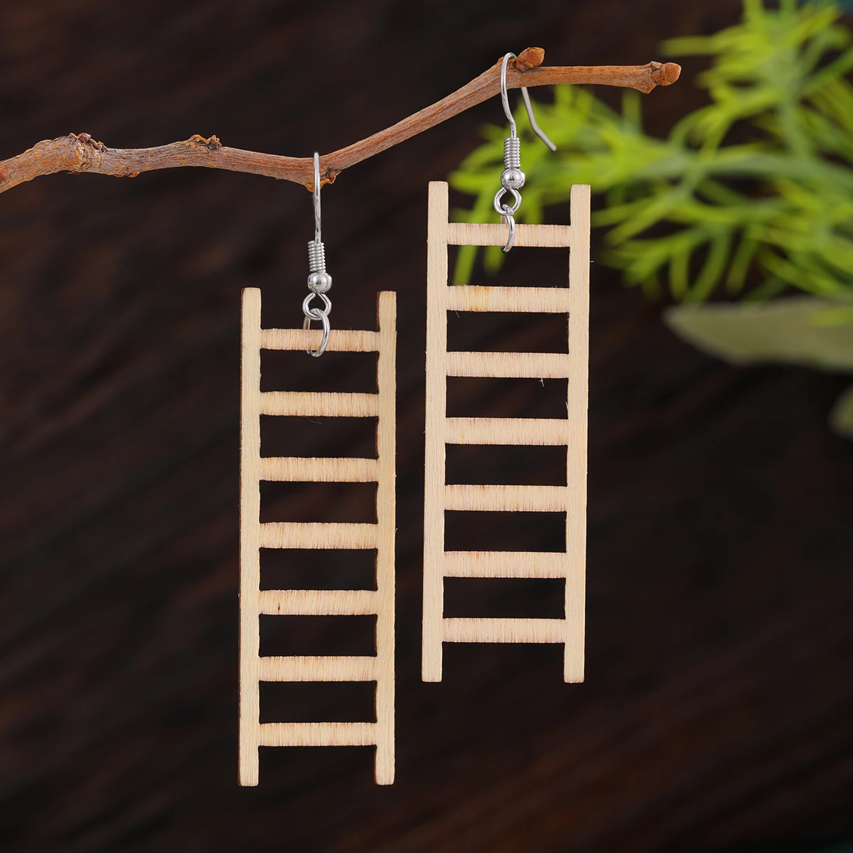 Stylish ladder earrings, ideal for gifts