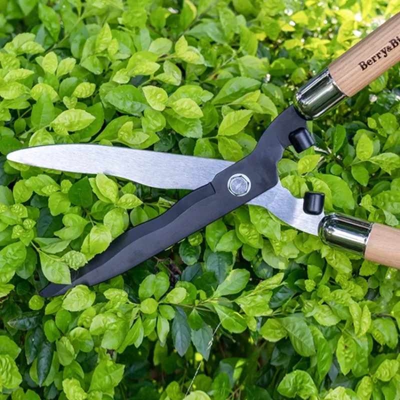 Portable High Carbon Steel Pruning Scissors Garden Hedges Fruit Trees Professional Pruning Scissors Wooden Handle Hand Tools