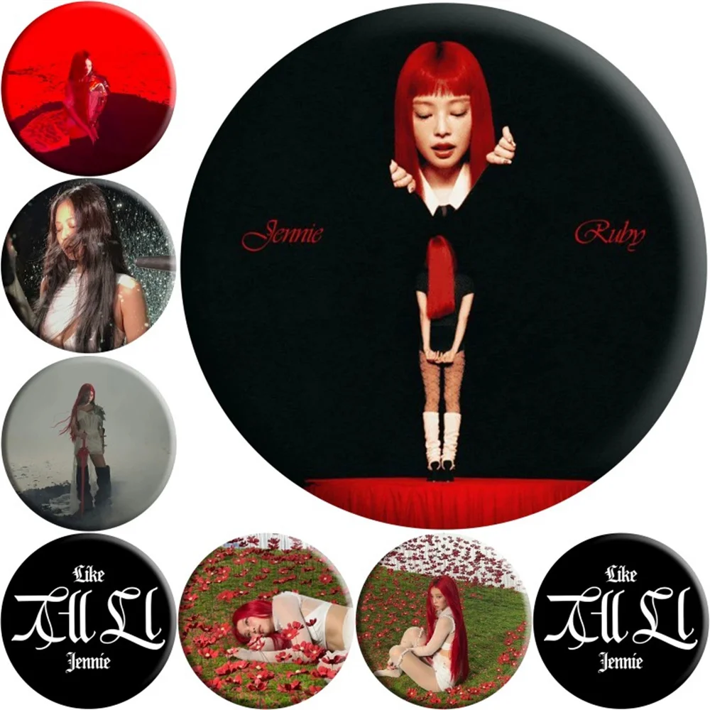KPOP Idols JENNIE Solo Album Like JENNIE Weißblechabzeichen Hochwertige INS-Stil HD-Druck Brosche Rucksack Dekoration Fans Geschenk