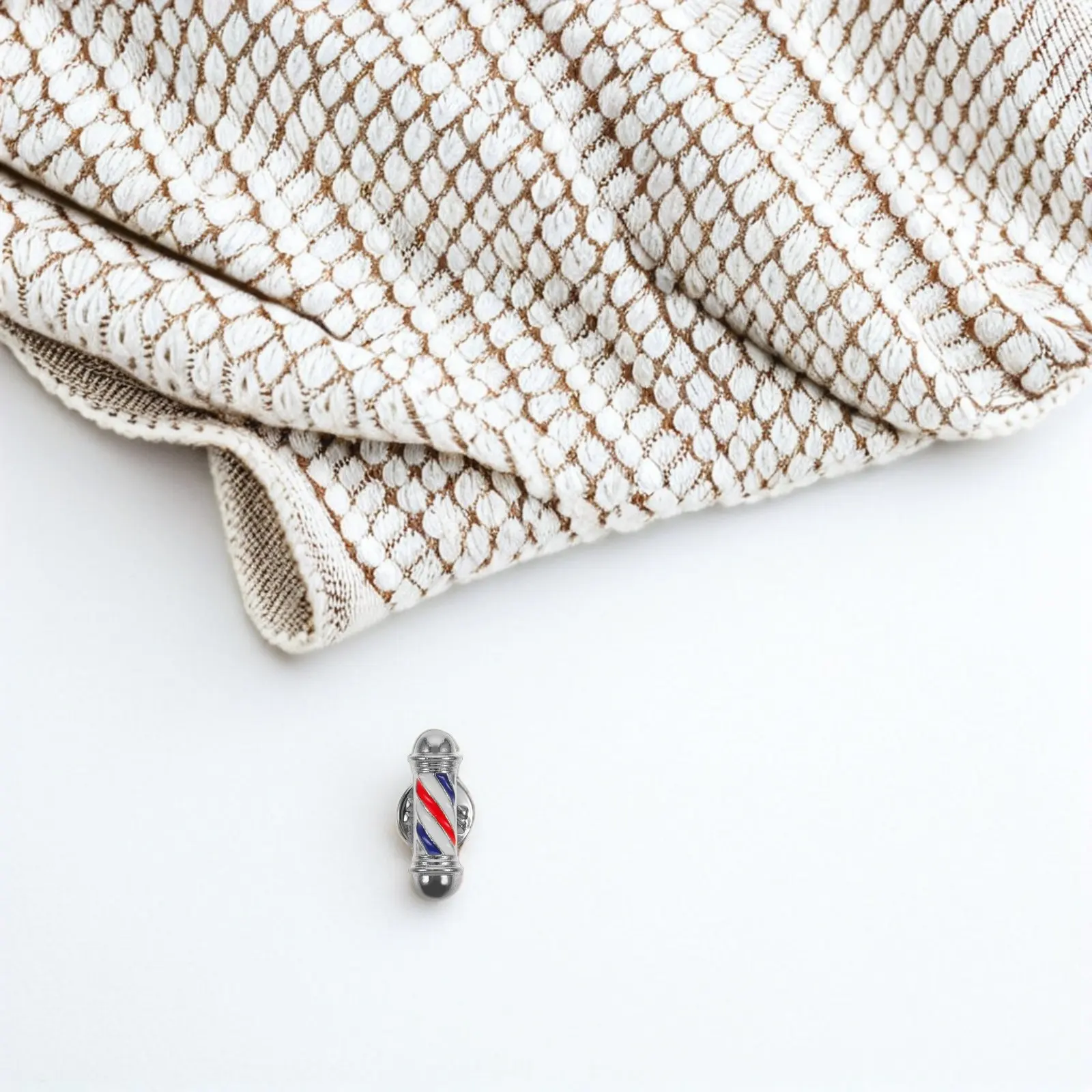 2Pcs Barber Badge Pins Vintage Barbershop Lapel Pin Clips Alloy Hairdresser Brooches Stylish Barbershop Jewelry Accessories