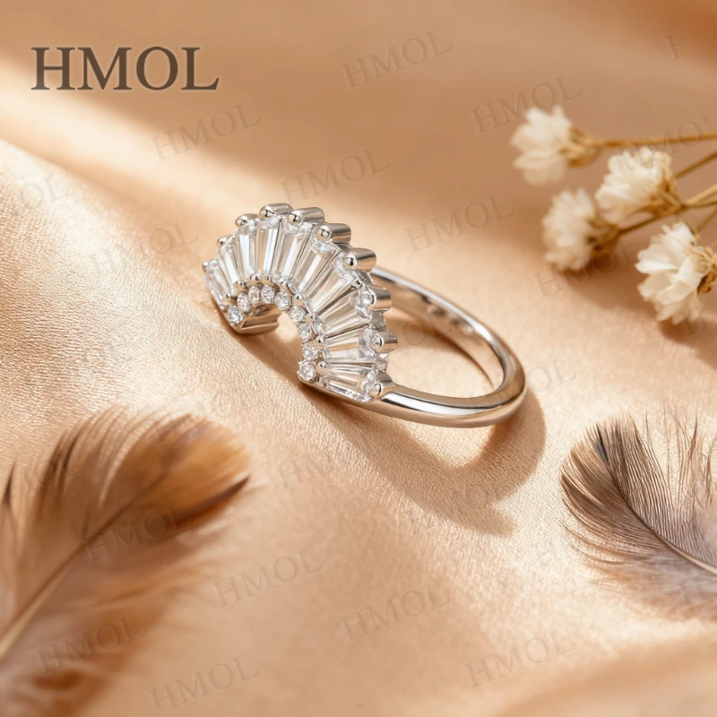 

Moissanite Fan-Shaped Ring with Trapezoid Cut Modern Artistic Style Fashion Jewelry Ideal for Anniversary Birthday Holiday Gift