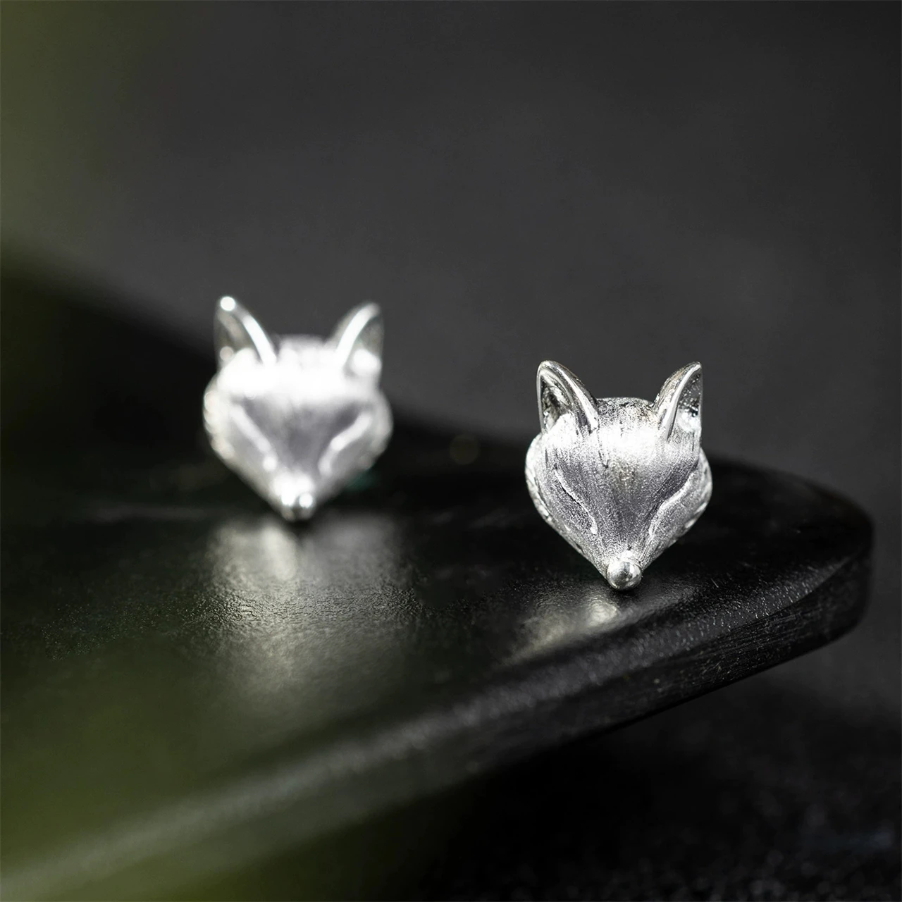 

Real S925 Sterling Silver Creative Design Personalized Laszling Fox Earrings Women's Gift Fashionable adn Cute Jewelry Wholesale