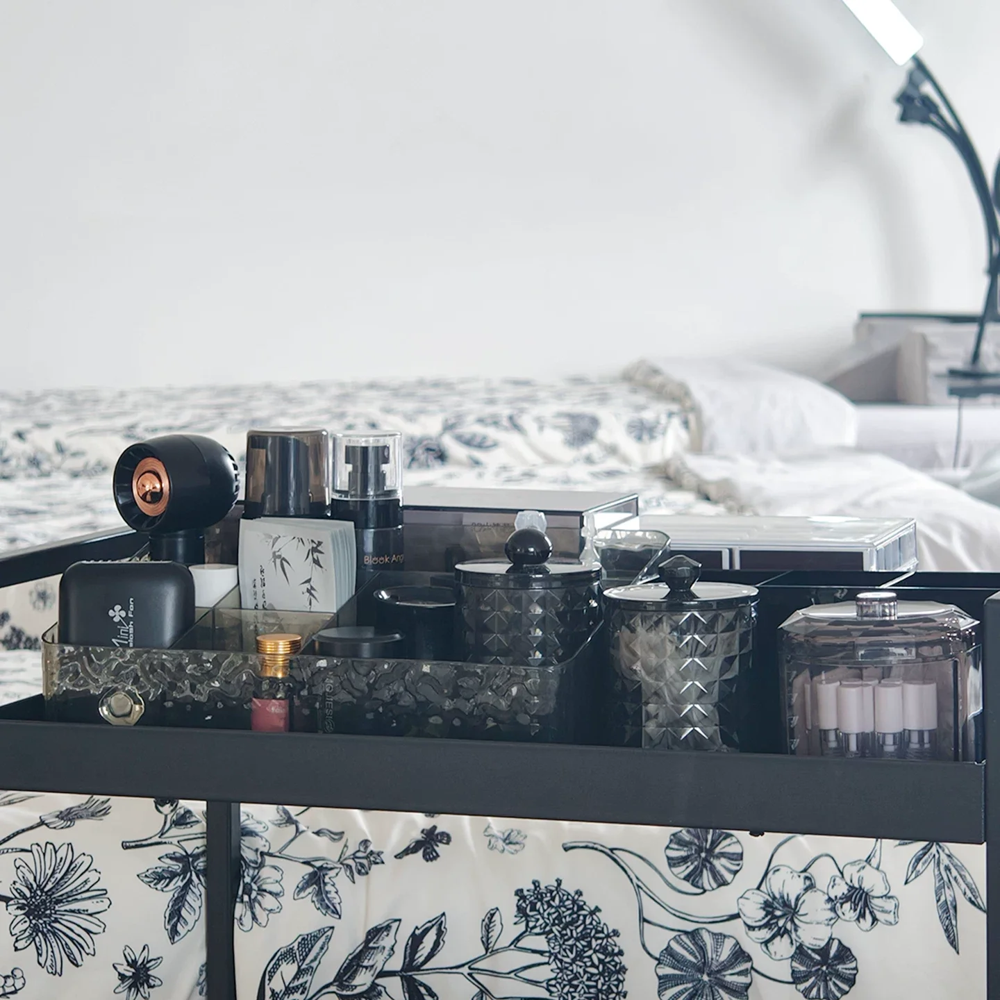 Mehrteilige Aufbewahrungsbox mit Wasserwellen-Design für Wimpernverlängerungen, geteilter Schreibtisch-Organizer für Kosmetik und Wimpern-Schönheitswerkzeuge – Detail 6