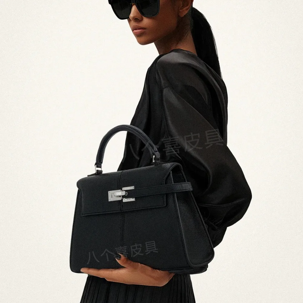 

Jw Pei Square Tote Bag Outdoor Commute Large Capacity Women's Bag Advanced Fashion Hundred Versatile Crossbody Tote Bag