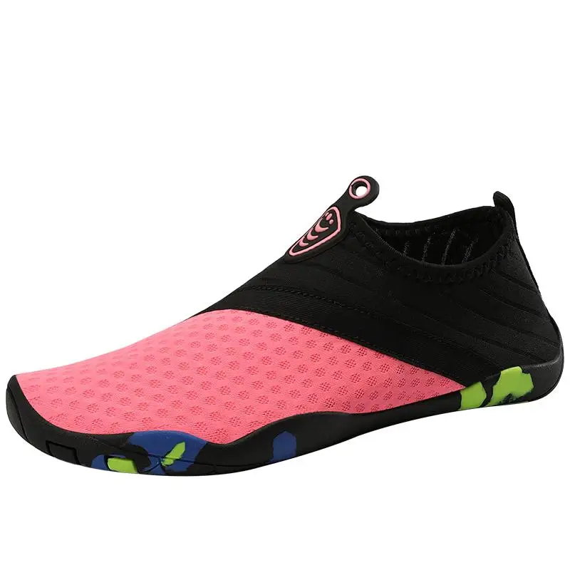 รองเท้าชายหาด unisex ยางแต่เพียงผู้เดียวรองเท้าว่ายน้ําสะเทินน้ําสะเทินบก Aqua รองเท้าผู้ชายและผู้หญิง