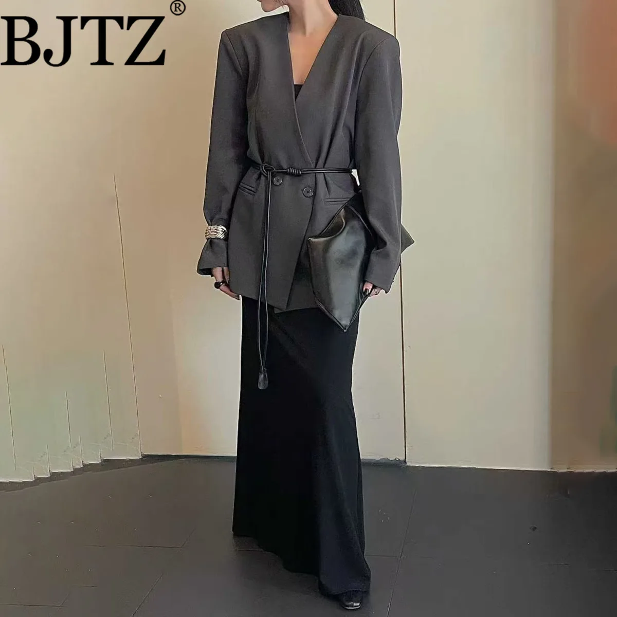 

BJTZ 2025 Осенний элегантный пиджак с v-образным вырезом и черной юбкой, женский повседневный свободный крой, туника с поясом, офисная одежда, комбинезон
