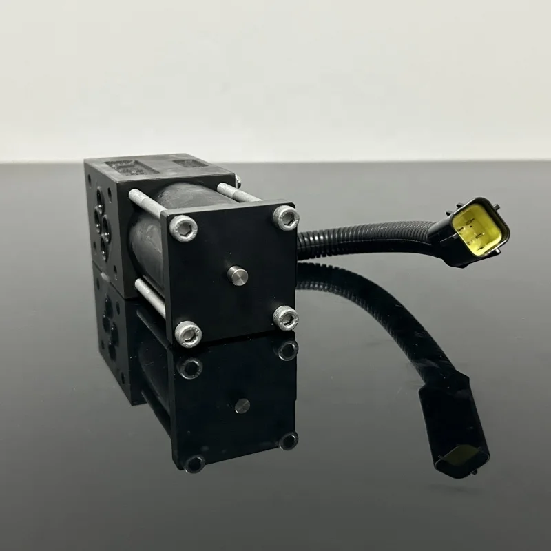 Forklift Valve Original 12V Directional Valve 12182613503 for Linde Forklift 1218 HT30D with Long - Lasting Durability