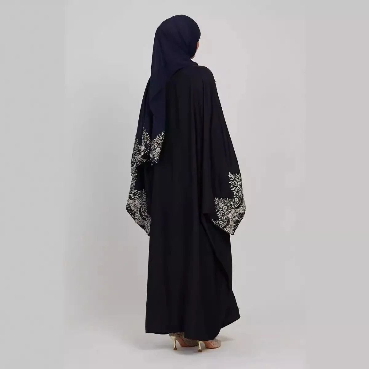 UNI Luxus Stickerei Strickjacke Mantel Nahen Osten Kleidung Muslim Islamischen Fledermaus Ärmel Abaya Kaftan Dubai Party Kleid Frauen Kleider