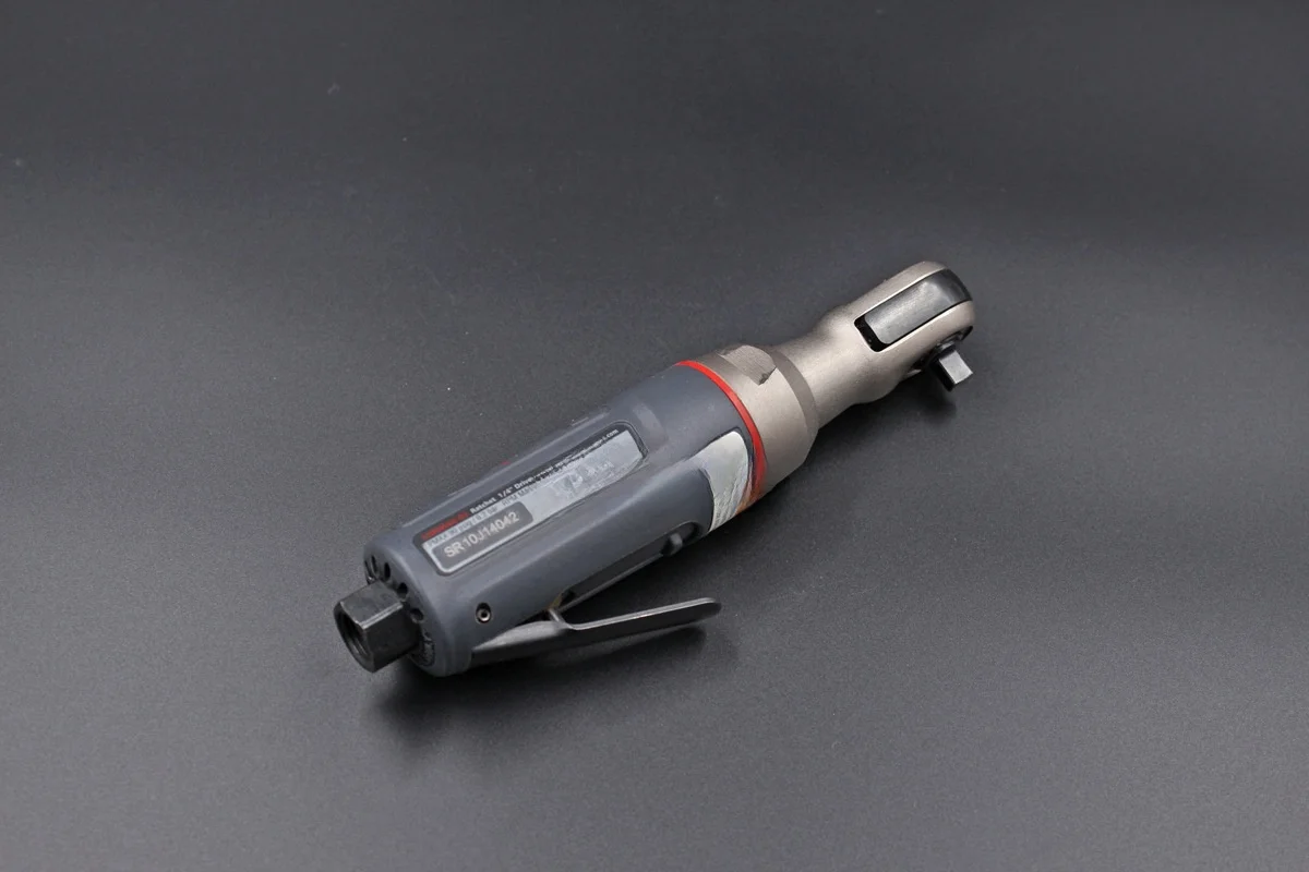 Ingersoll Rand مفتاح ربط تأثير الهواء مفتاح ربط بسقاطة هوائي 3/8 مقبس مسدس هوائي أداة عزم دوران عالي خفيف الوزن حجم صغير