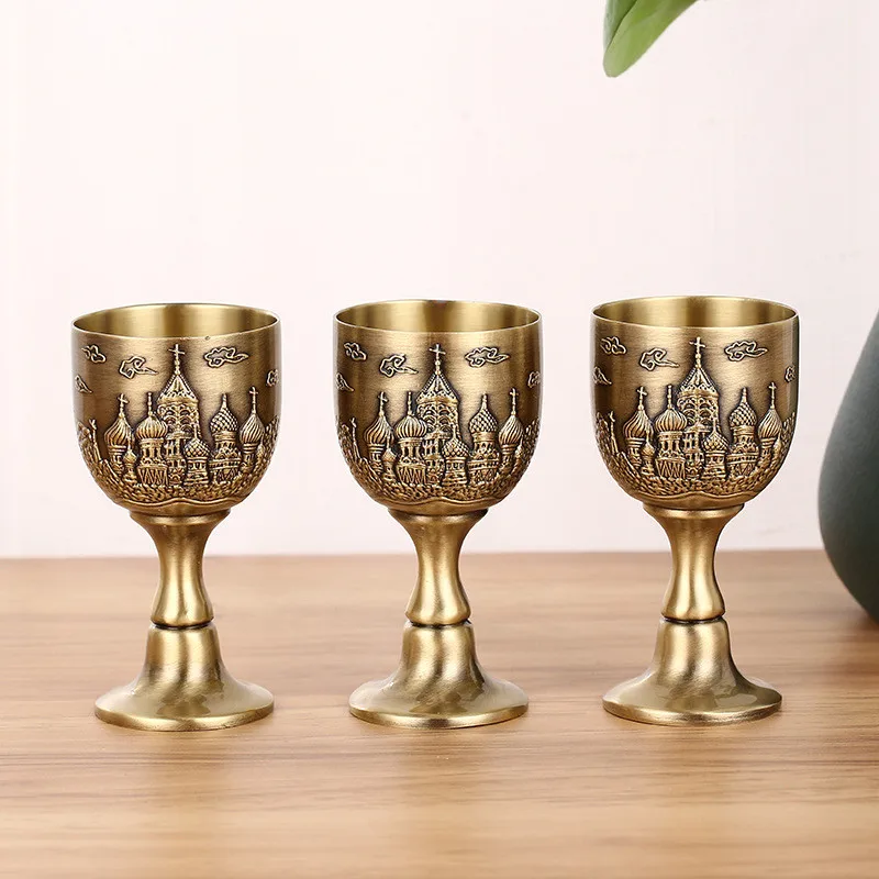 Copas de vino de 25ml, copa de Vodka, copa de licor de bronce, copa de espíritus, Mini Castillo de alivio Retro europeo, vaso de boda para decoración de fiesta