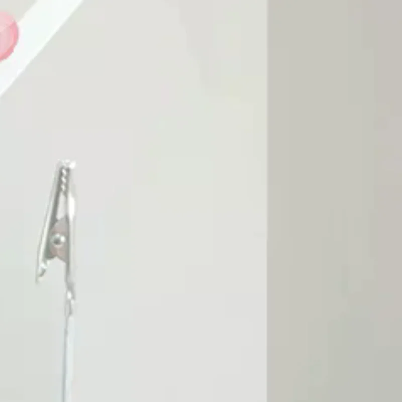 

Portable Wooden Place Card Holder Clips For Perfume Essential Oils Test Tester Paper Strip Aromatherapy Paper Desktop Holder