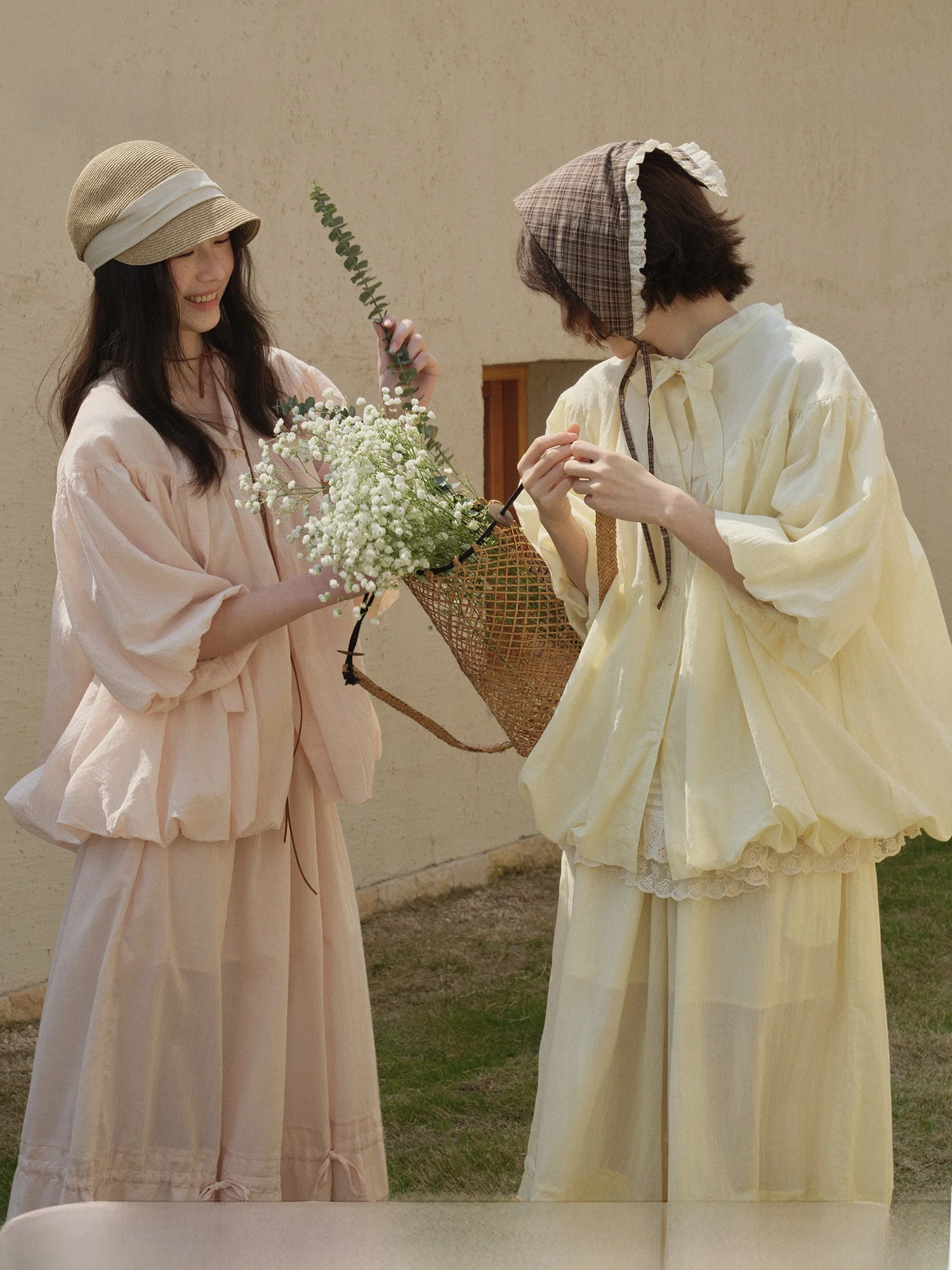 

TONGTIONG Vintage Floral Short Sleeve Shirt Pants Set Women Summer Loose Slimming Forest System Two-Piece Cotton Blend Elasti...