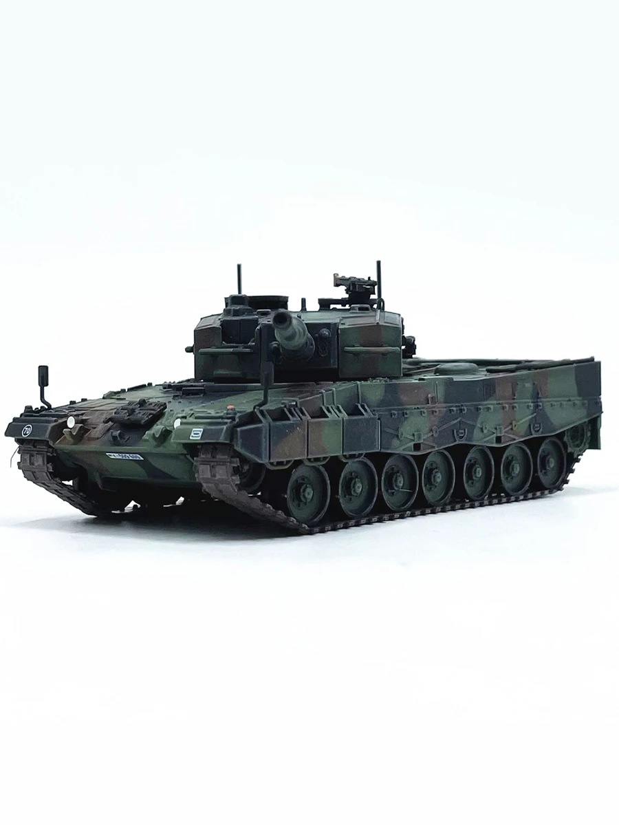 1:72 Scale German Leopard 2A4 Main Battle Tank Model Leopard 2 Tricolor Snow Simulation Militarized Combat Tracked Vehicle Model