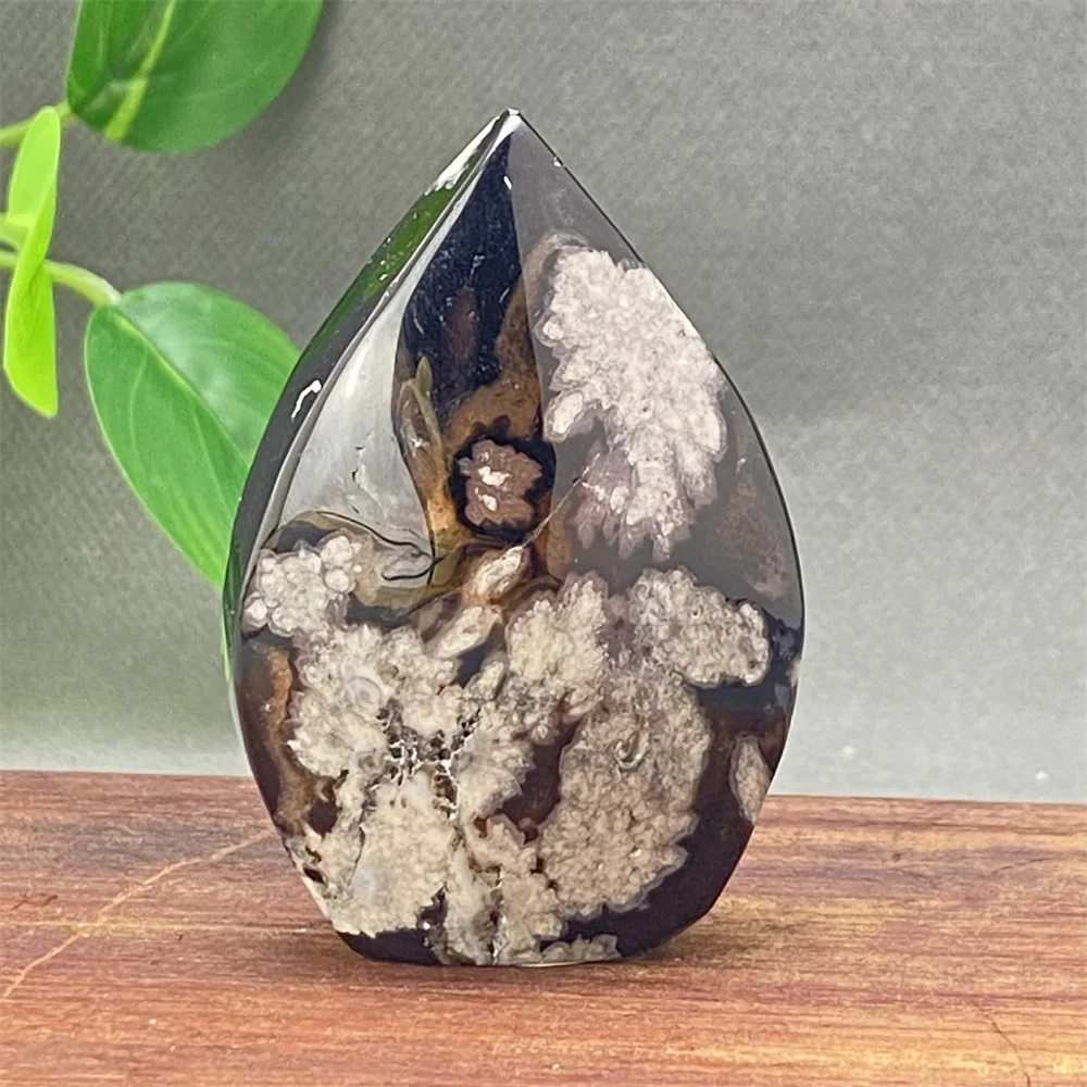 Natural Black Cherry Blossom Agate Crystal Ornament Exquisite Hand-polished Agate Free-form Torch