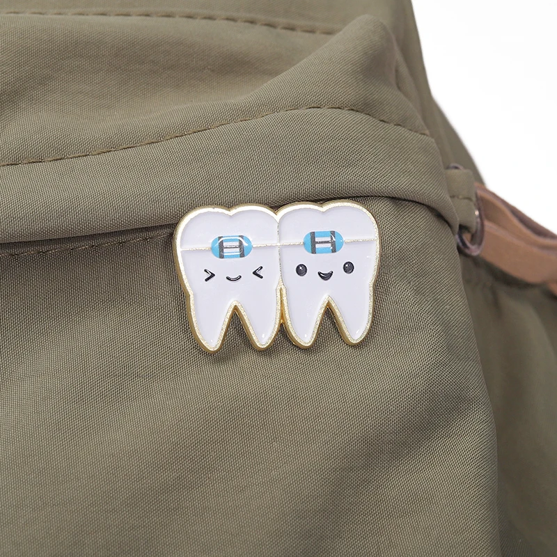 Zahn Kieferorthopädie Emaille Pins Benutzerdefinierte Mundpflege Zahnbroschen Tasche Kleidung Abzeichen Dekoration Geschenk für Zahnarzt Ärzte – Detail 5