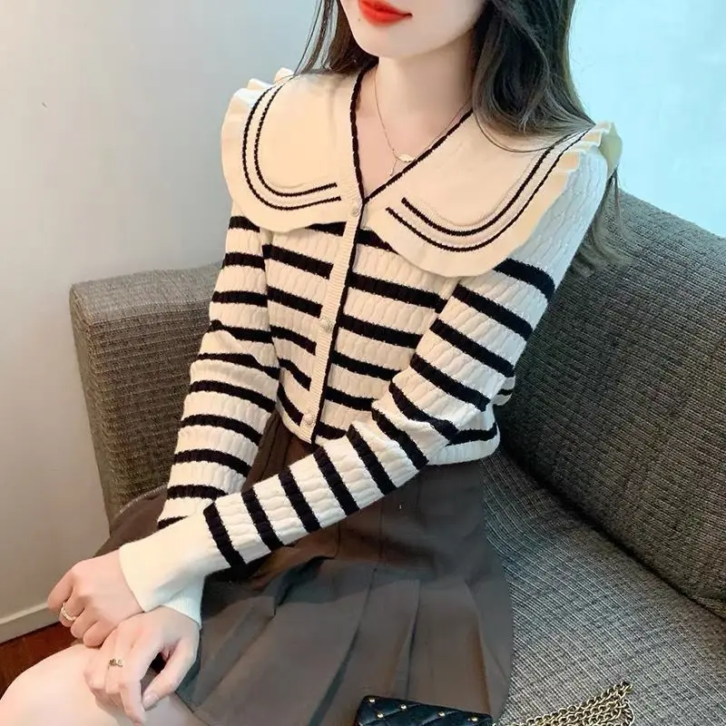 Autumn Winter Peter Pan Collar Contrast Color Striped Button Pullover Long Sleeve Women\'s Sweater Knitted Casual Flattering Tops