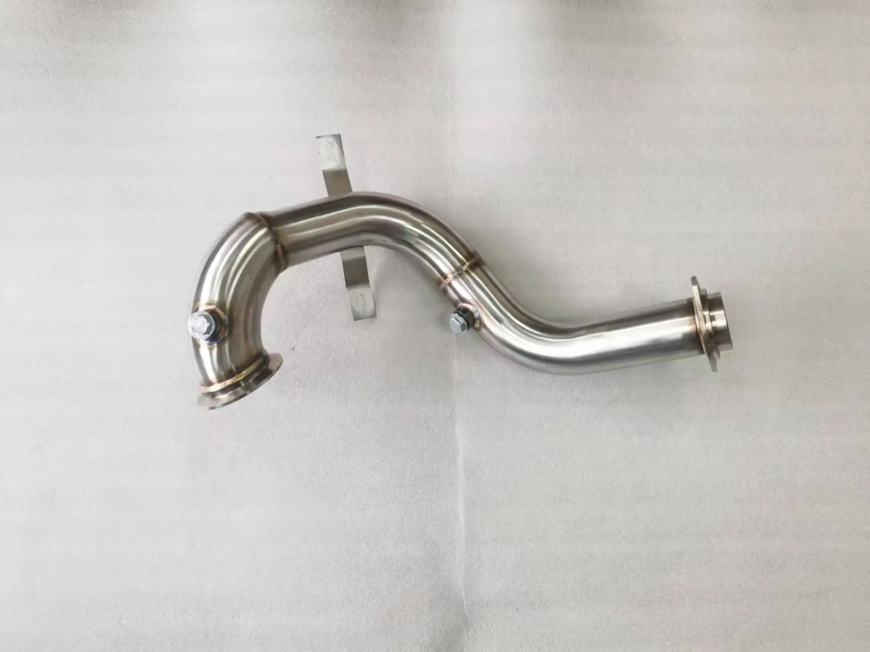 Выхлопная труба (даунпайп) из нержавеющей стали без DPF для VW Polo 6R 1.4 TSi (140 л.с.) 2009-2017