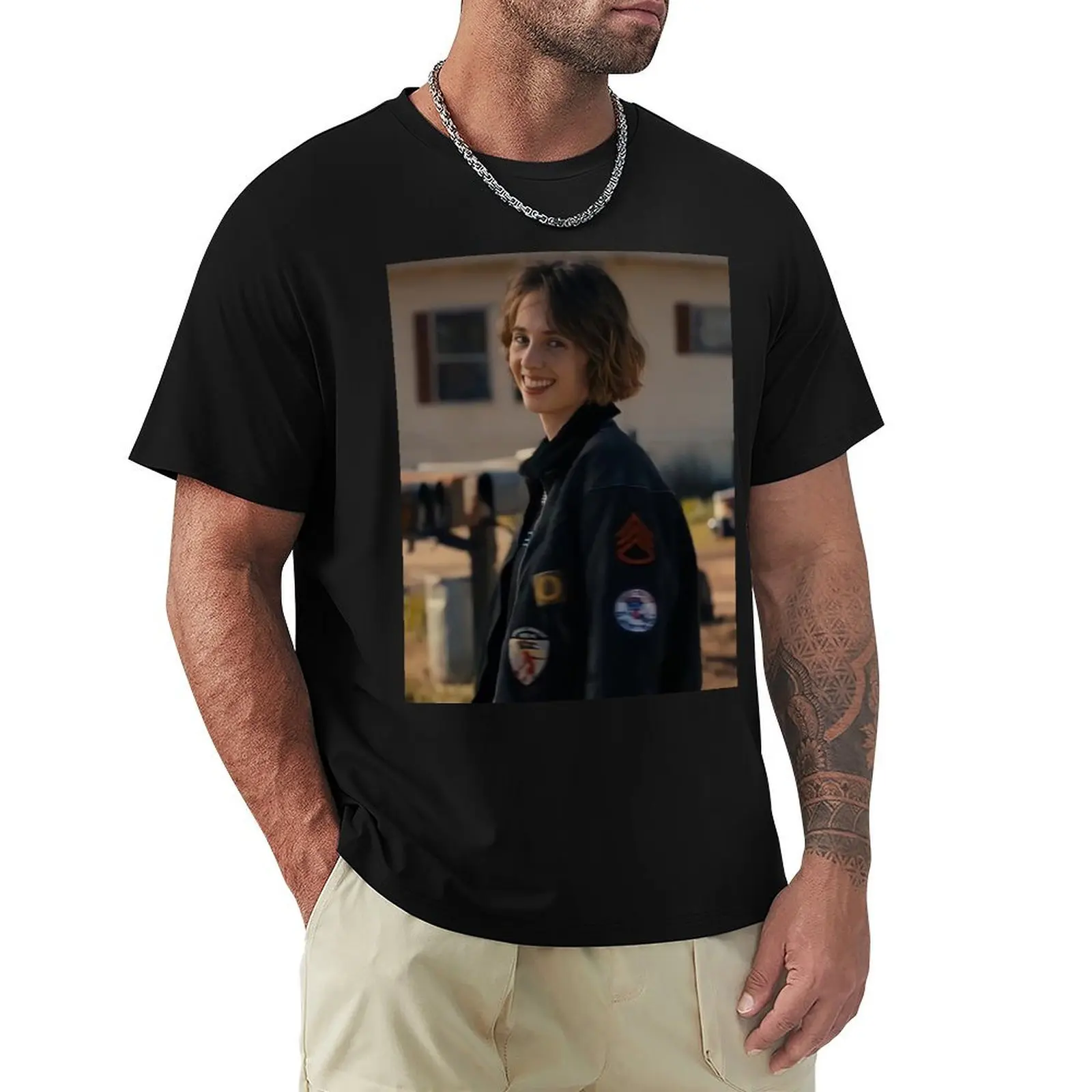

Maya Hawke - Poster/Print T-Shirt fashion shirts Funny t-shirt anime street wear mens t shirt graphic