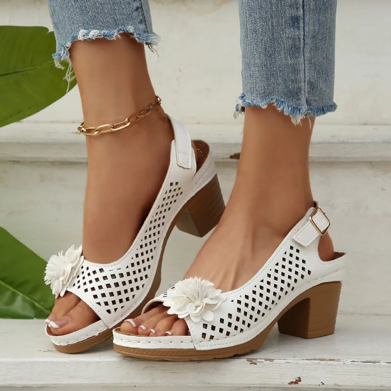 

Women's Summer Sandals 2026 Classic Retro Single Shoes Comfortable High-Heeled Shoes Large Size Breathable Anti-Slip Lightweight