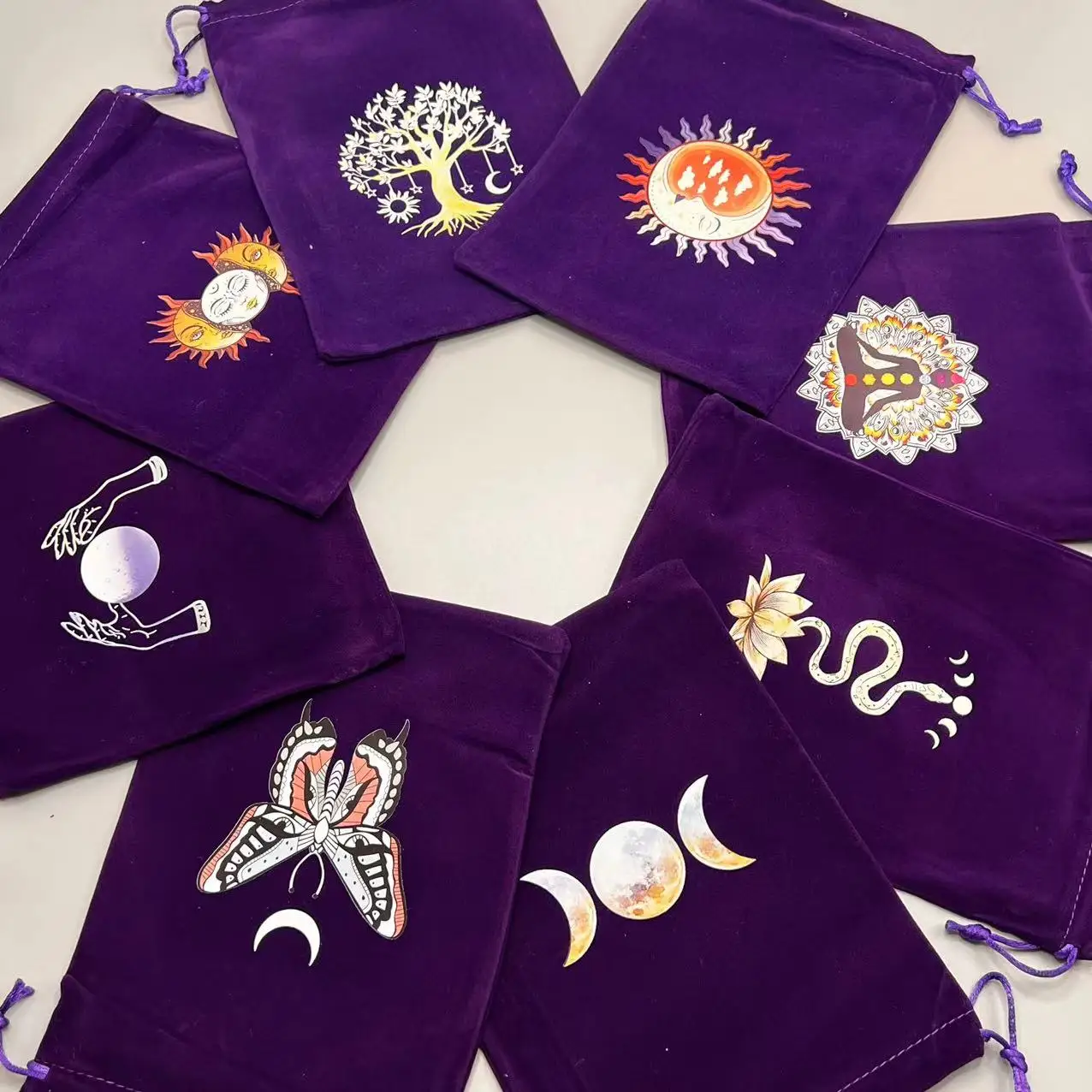 1pcs Velvet Moon Sun Tarot Storage Bag Board Game Cards Embroidery Drawstring Package Witchcraft Supplies for Altar Tarot Pouch