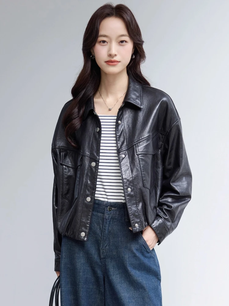 Giacche corte casual in vera pelle per donna Primavera Autunno 2025 Nuovo cappotto in vera pelle di pecora nera semplice di fascia alta con cera d'olio morbida