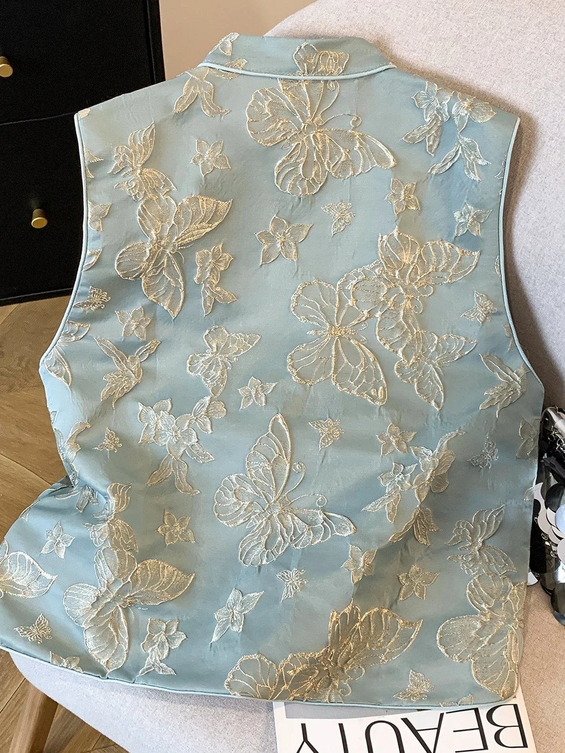 Autumn New Chinese Style Heavy Work Embroidery Vest Women's Buttonless Sleeveless Stand Collar Shoulder Pad Top