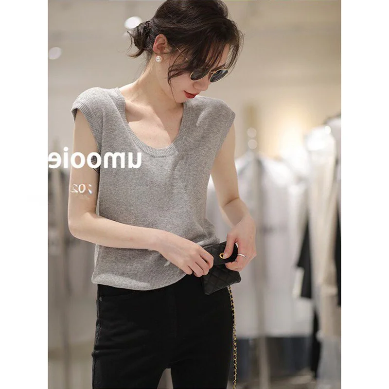 Fashionable U-Neck Knitwear T-Shirt Korean Style Summer High-End Feeling Women's Top Quality Commute Style Single Piece