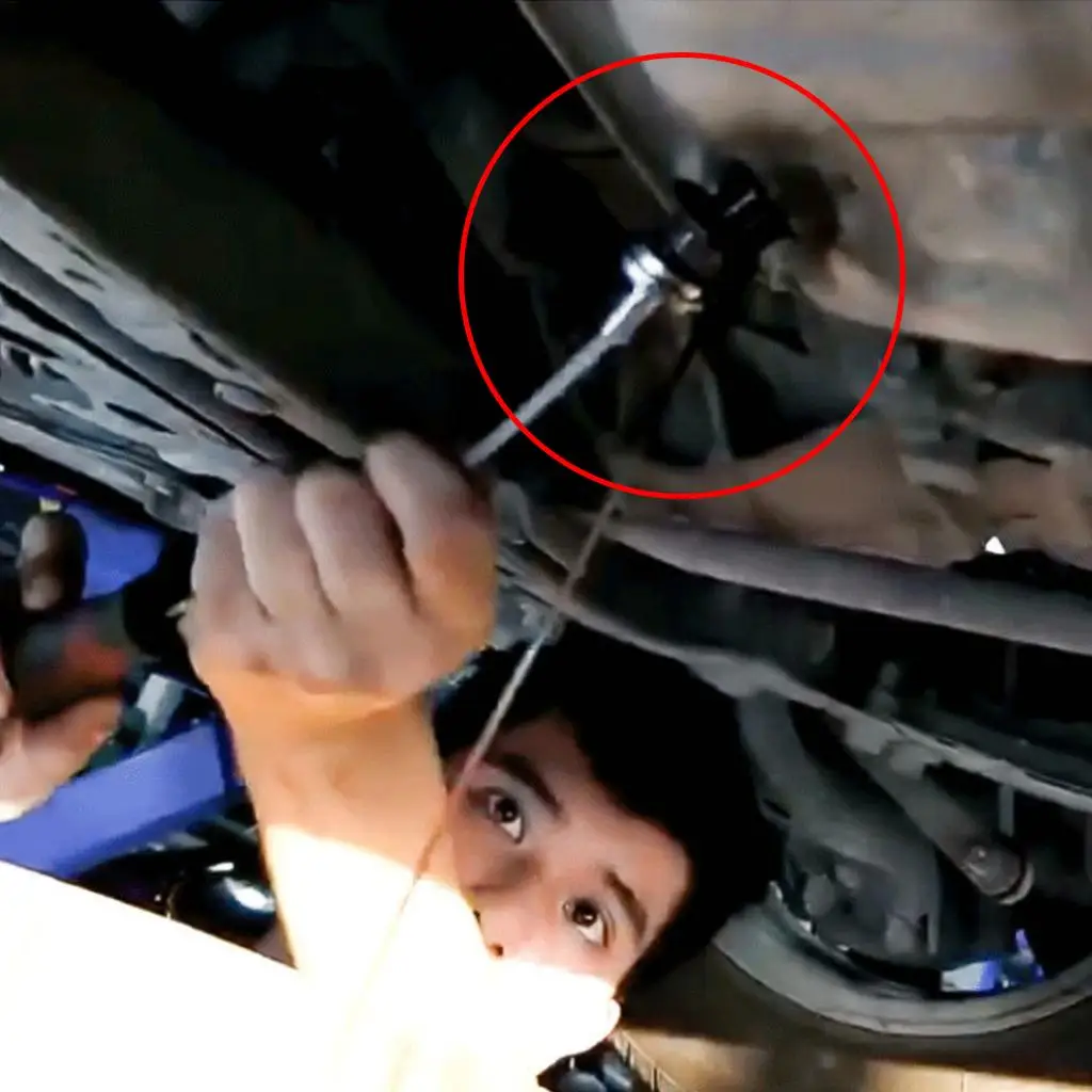 

Household Oil Drain Plug Remover Repair Tools Remover Wrench