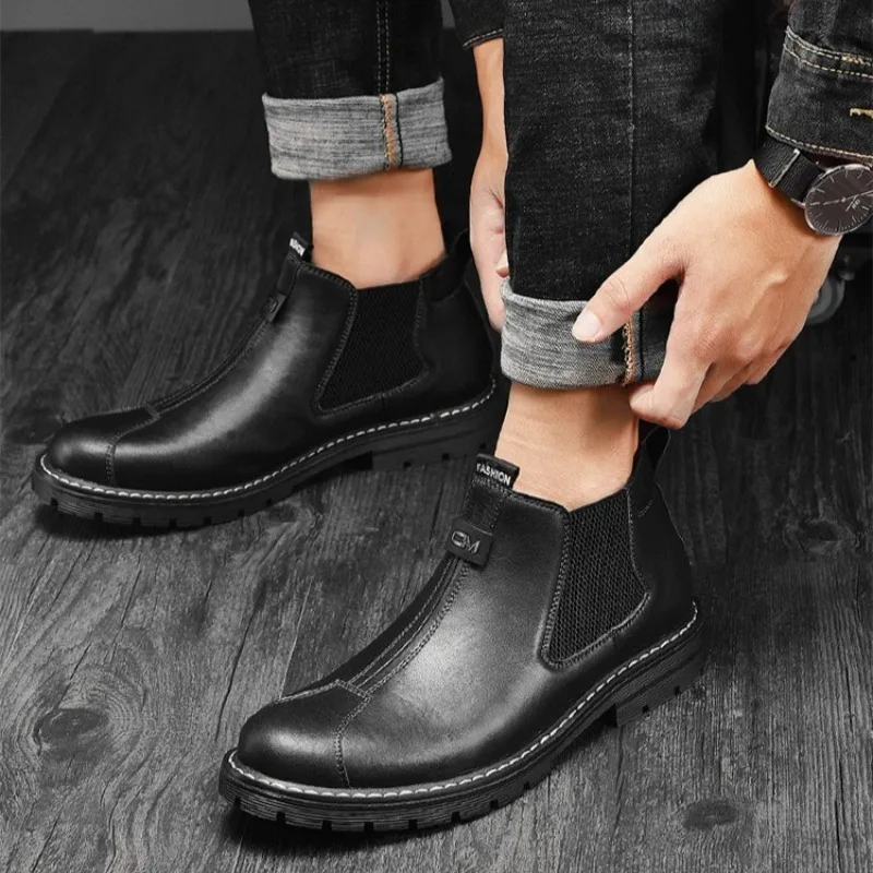 رجل عالية الجودة الأحذية الجلدية حذاء من الجلد للرجل جديد أحذية مصممين الرجال دراجة نارية التمهيد موضة أحذية تشيلسي عادية بوتاس Hombre #4