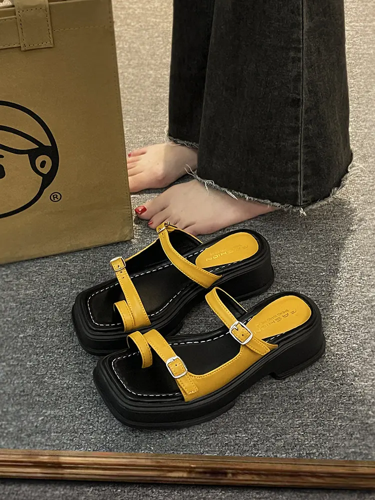 Buty damskie kapcie łupkowe damskie luksusowe zjeżdżalnie plażowe japonki gumowe platformy medycznej 2024 Sabot Soft Hawaiian Summer