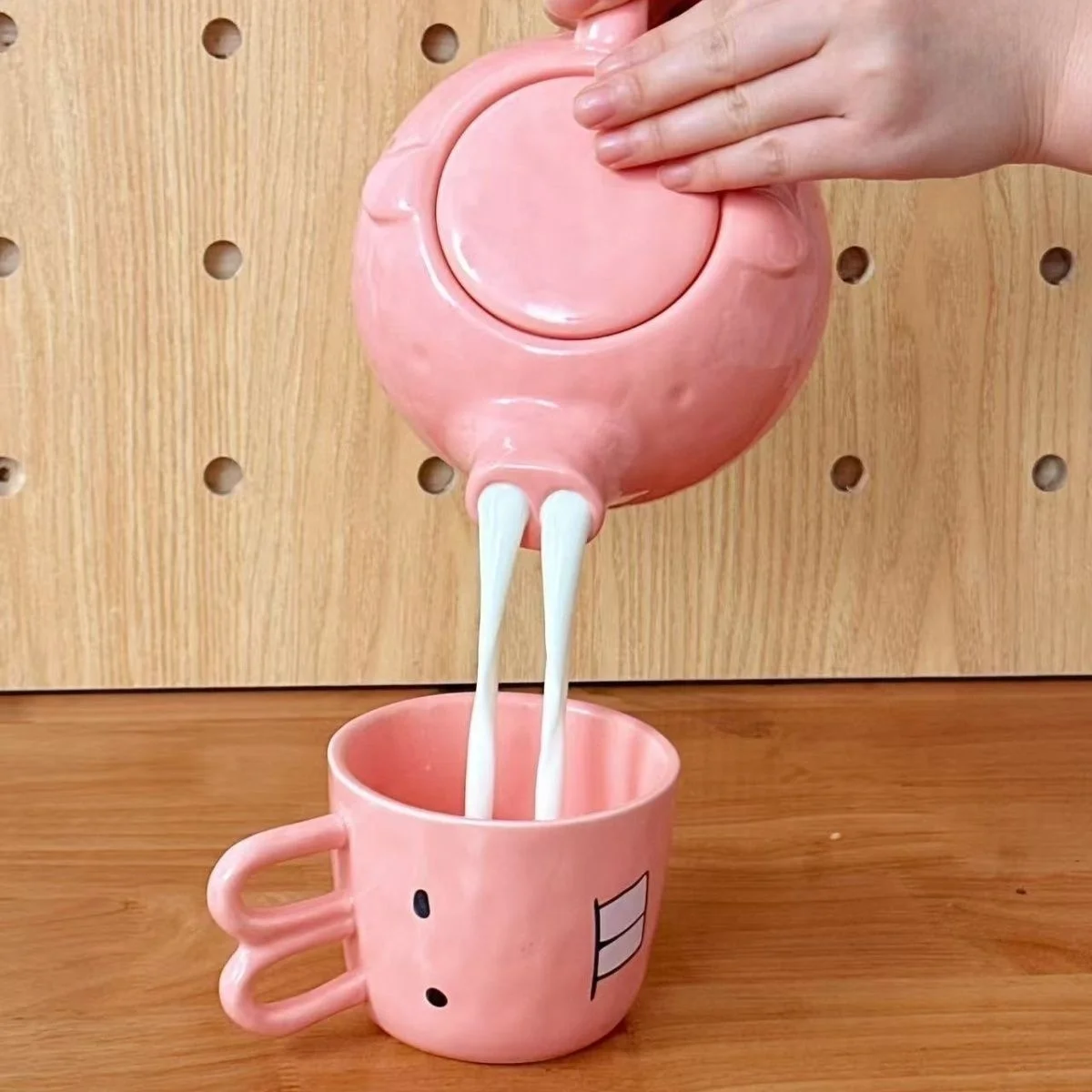Creative Pig Nose Teapot Rabbit Tooth Mug Funny Drinkware Gift   for Tea Coffee Lovers Birthday and holiday gifts