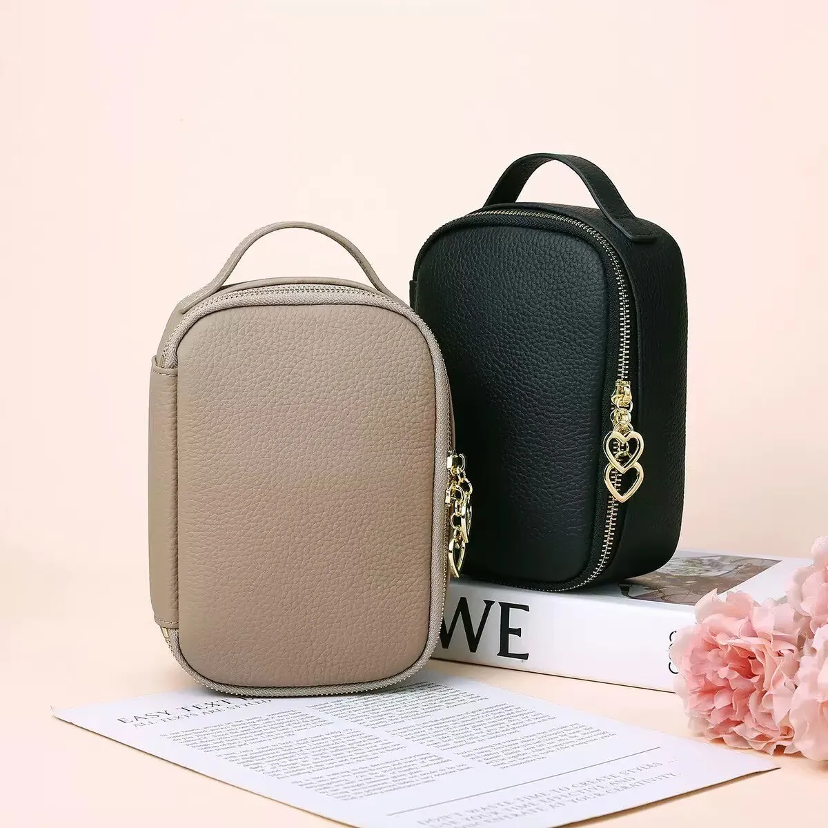 Cowhide Makeup bag,Delicacy travel portable wash bag, high-end high quality storage bag, practical soft Real Leather handbag