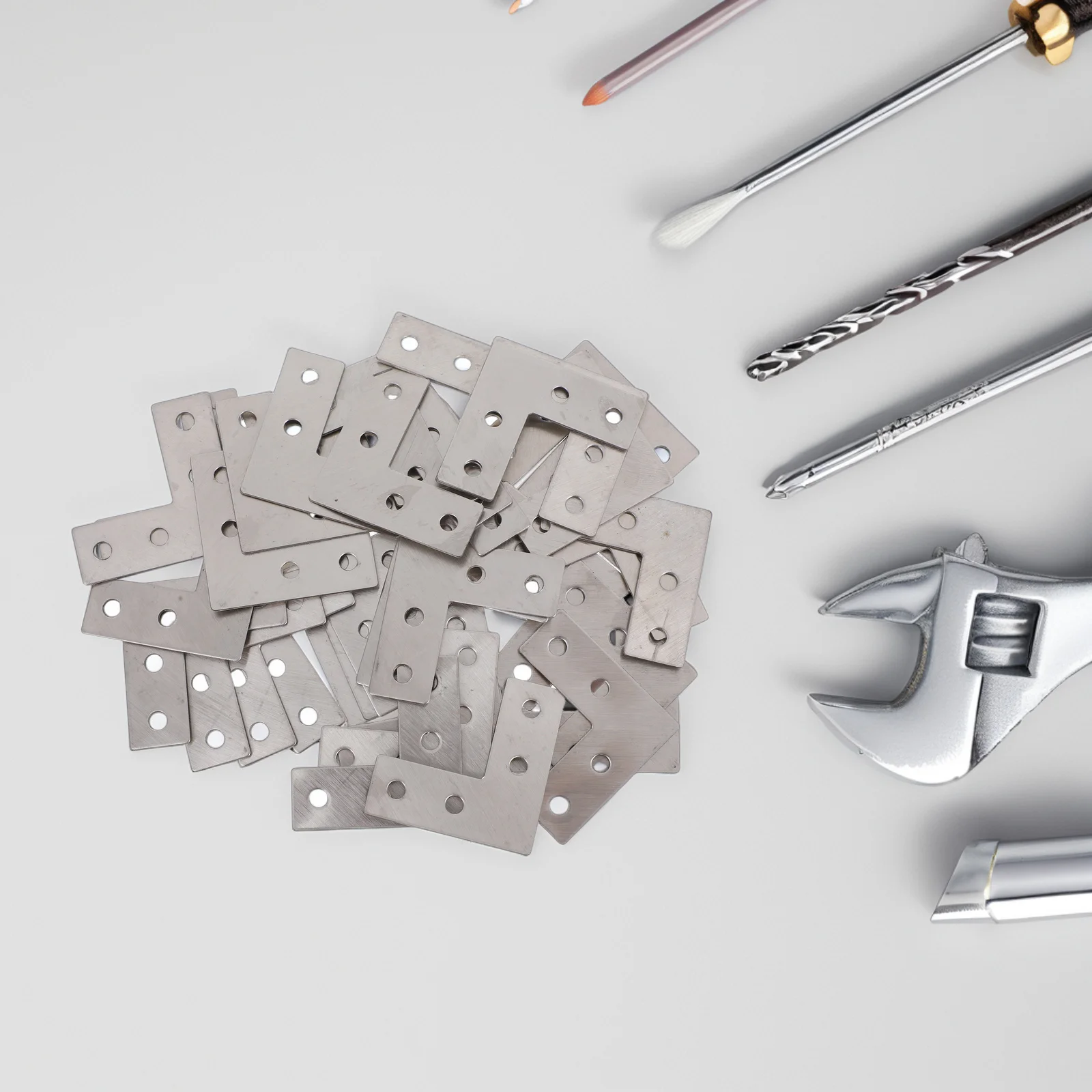 

40Pcs Stainless Steel Corner Braces Heavy Duty L Shaped Brackets Right Angle Brackets for Wood Shelves Furniture Metal Frame