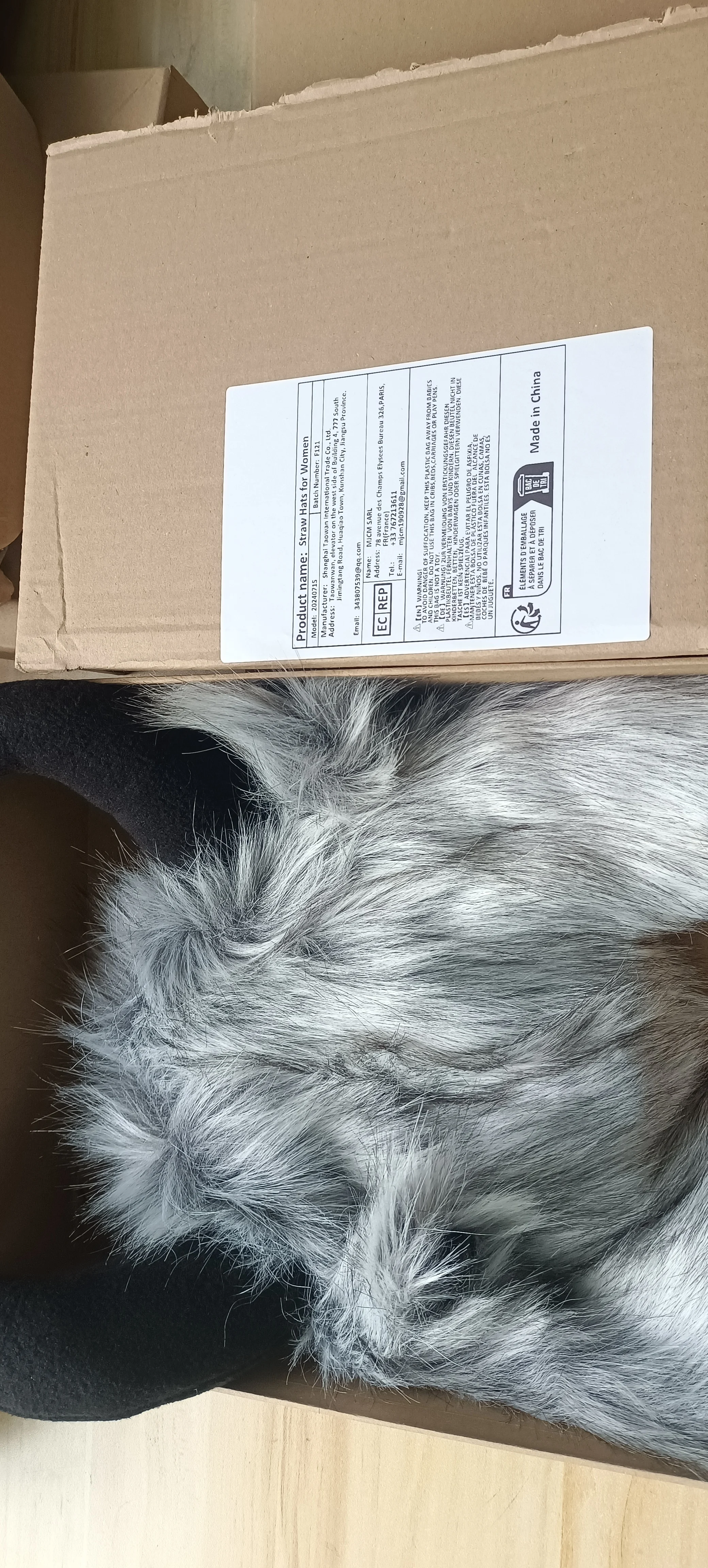 

Big black cow fur thunderbolt hat winter warm ear protection personality windproof cold riding electric car cotton hat