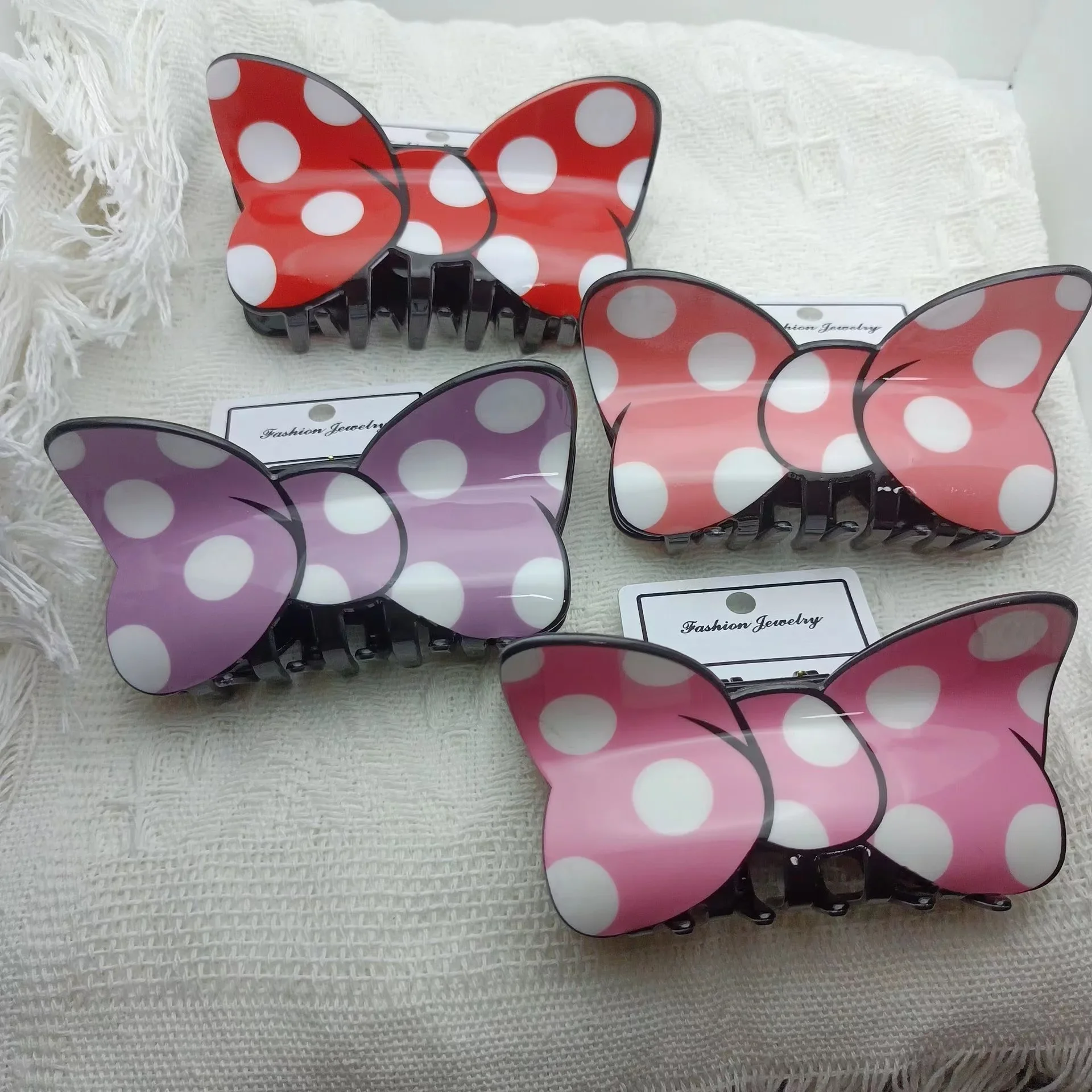 Refreshing World Style Red Bowknot Hair Claw Cartoon Bow Tie Acrylic Hair Claw Clips Catch Hair Accessories for Women