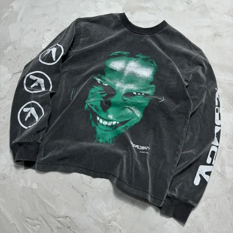 

25SS New SAINT Long-Sleeved T-Shirt Portrait Design Black Autumn Oversized Men's & Women's Fashion T-Shirt