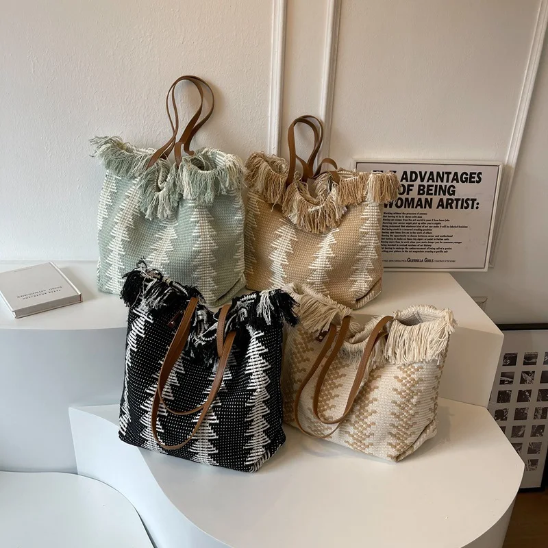 

Knitted Tassel Hand-Woven Bag Female Special-Interest Design Fashion Tote Bag Contrast Color Large Capacity Shoulder Bag