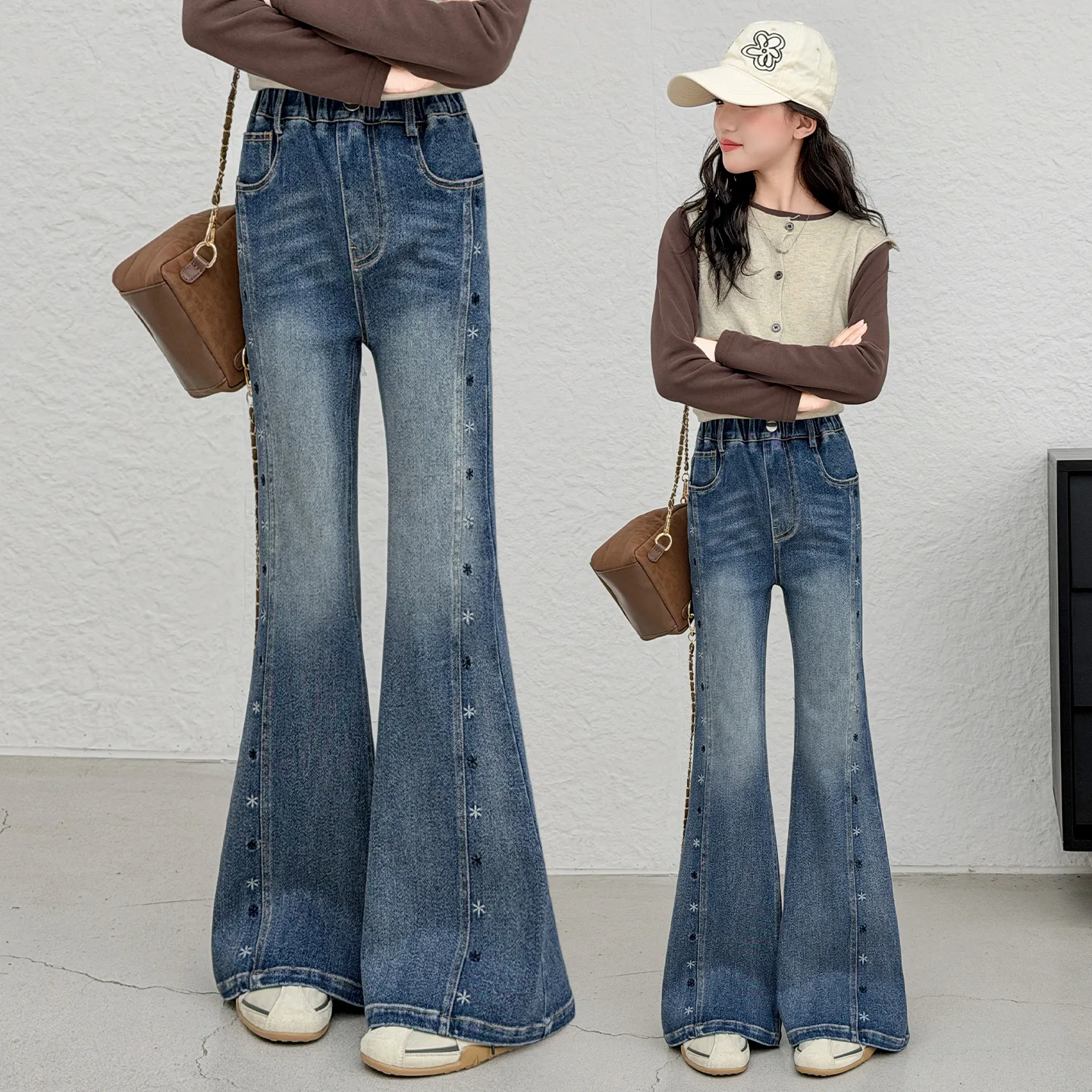 2026 New Autumn Girls Denim Pants Teenagers Kids Slim Fit Flare Jeans With Leg Embroidery Spring Autumn Casual Trousers