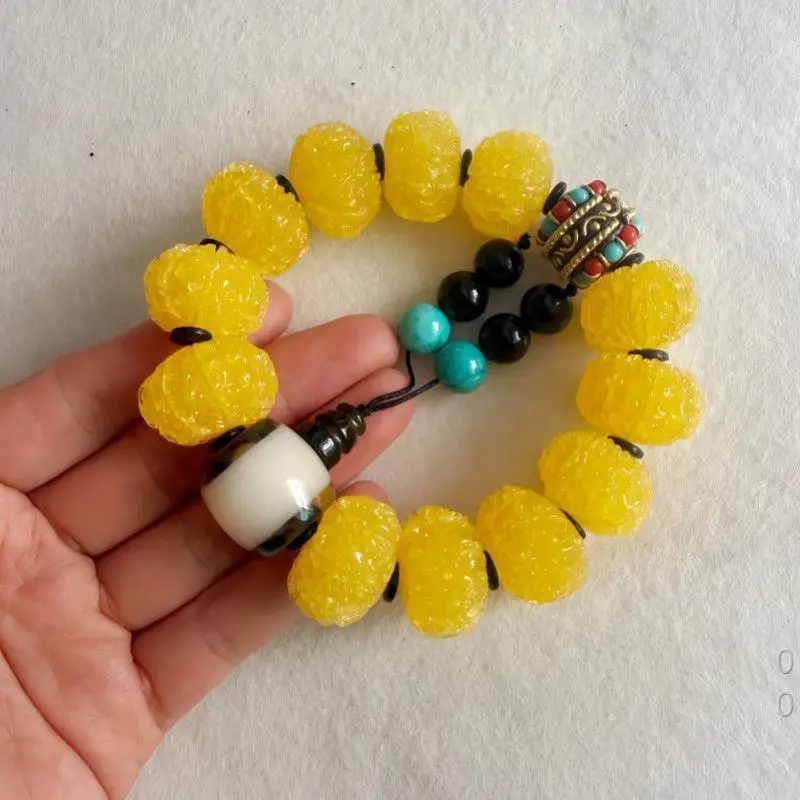 Amber chicken fat yellow walnut-shaped bracelet with spacer beads and horn three-way pendant single strand