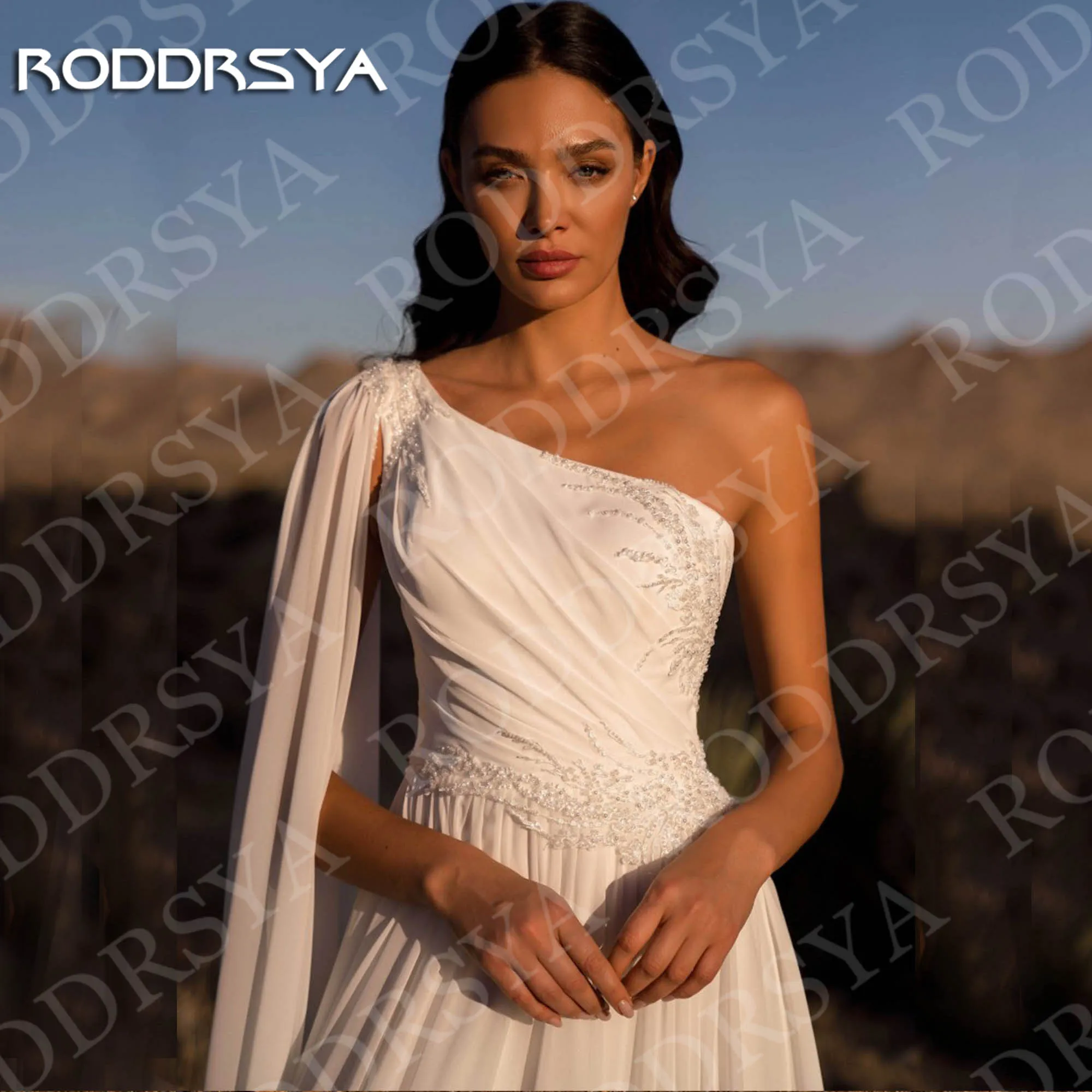 RODDRSYA Chiffon Trouwjurken met Split Vrouw Boho Een Schouder Kralen Een Lijn Bruidsjurk Aangepaste Chiffon bruidsjurken met Split vrouw Boho een schouder kralen een lijn bruidsjurk op maat