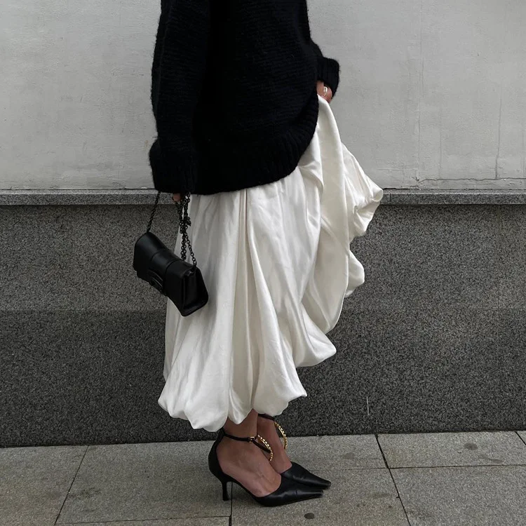 

Fashionable Flowing Satin Jellyfish Skirt for Women, Elegant A-line Design, High Waist Casual Loose Half Length Long Skirt