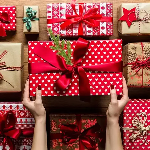 10-100 पीस क्रिसमस कृत्रिम शाखाएं नकली पौधे पाइन सुइयां पुष्पांजलि बेल रतन क्रिसमस ट्री उपहार बॉक्स फूल सजावट के लिए 10 best sales क्रिसमस पुष्पमाला - №4