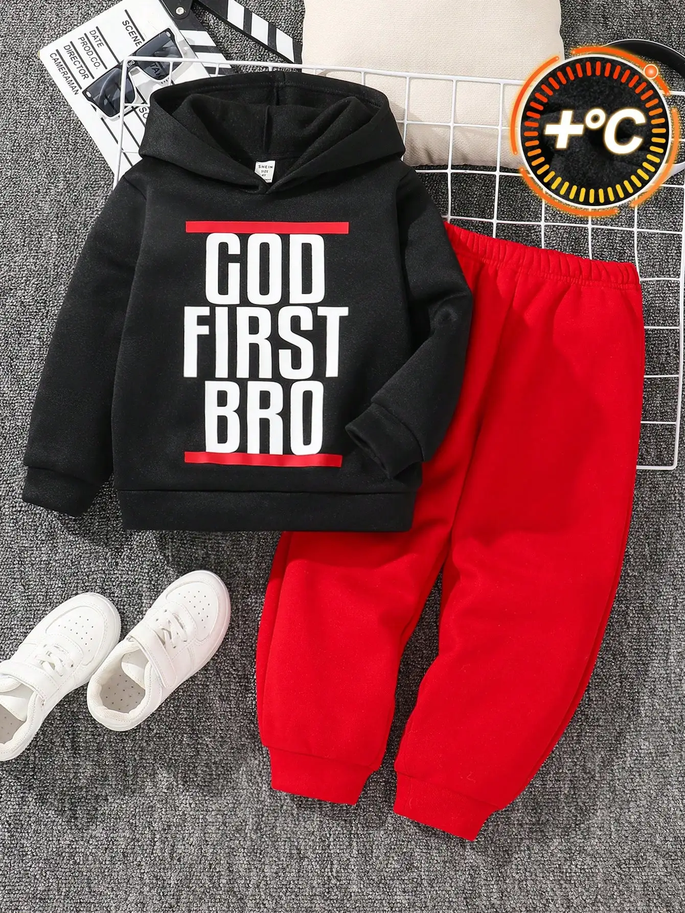 

Комплект из 2 предметов: черная толстовка с капюшоном и красные джоггеры для детей, с ярким графическим принтом, на флисовой подкладке, теплый повседневный наряд