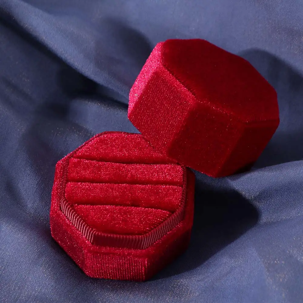 

Элегантный футляр для колец с тремя отделениями, восьмиугольный, для хранения обручальных колец, мягкий подарок для девушки, фланелевый футляр для украшений