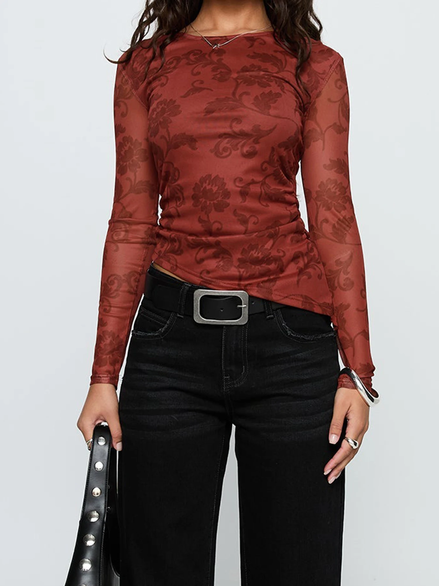 Camiseta feminina de manga comprida com estampa floral e gola redonda com design elegante e ajuste confortável para uso diário