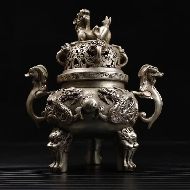 Da Ming Xuande period, antique-style, pure copper and brass incense burner with silver plating, depicting two dragons playing wi